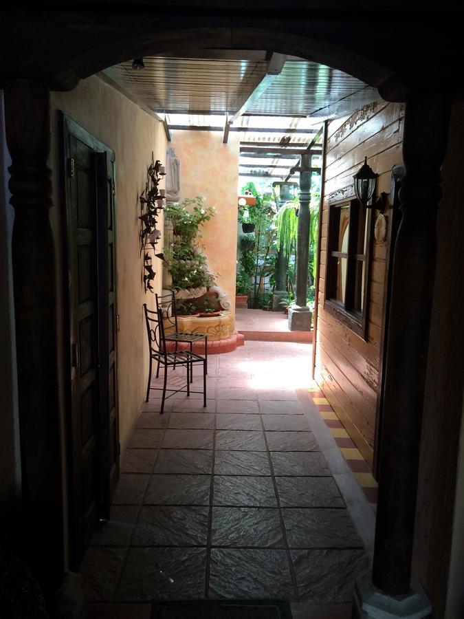 Posada De Los Volcanes Panajachel Exterior photo